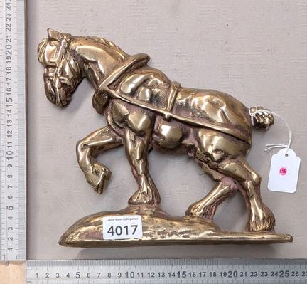 Magnifique cheval de trait en bronze - Dimensions 