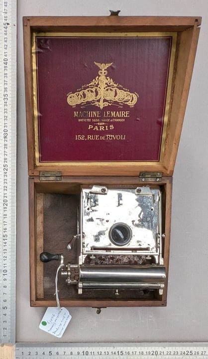 Ancienne machine à cigarette - Dimensions et état 