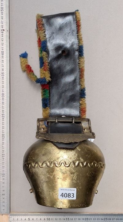 Ancienne cloche de vache - Dimensions et état voir