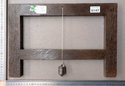 1 ancien fil à plomb de maçon - Dimensions et état