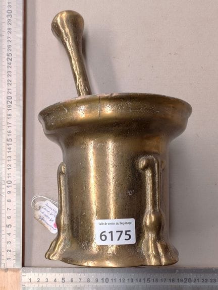 Mortier en bronze et son pilon - Dimensions et éta