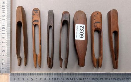 7 anciennes pinces à linge en bois - Dimensions et