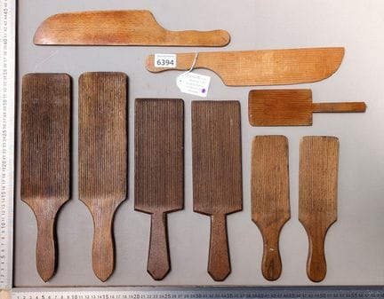 7 palettes à beurre + 1 couteau en bois - Dimensio