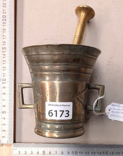 Mortier en bronze et son pilon - Dimensions et éta