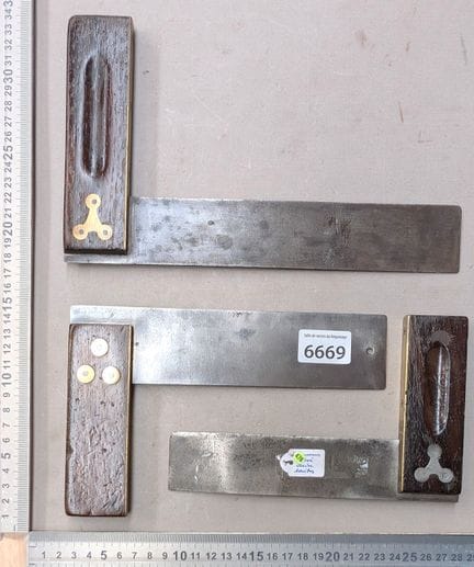 3 anciennes équerre bois laiton - Dimensions et ét