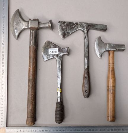 Lot de 4 hachettes différentes - Dimensions et éta