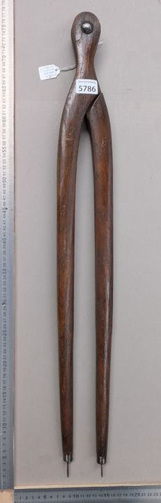 Très beau compas en bois 74 cm - Dimensions et éta