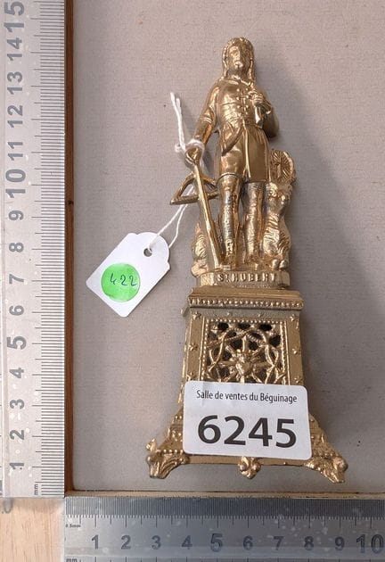 1 St Hubert en étain  - Dimensions et état voir ph