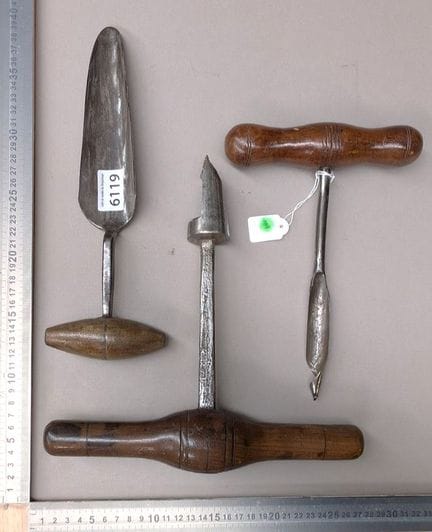 3 outils de tonnelier - Dimensions et état voir ph