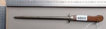 Ancien fusil aiguiseur de boucher manche en bois X
