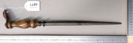 Ancien fusil aiguiseur de boucher manche en bois X