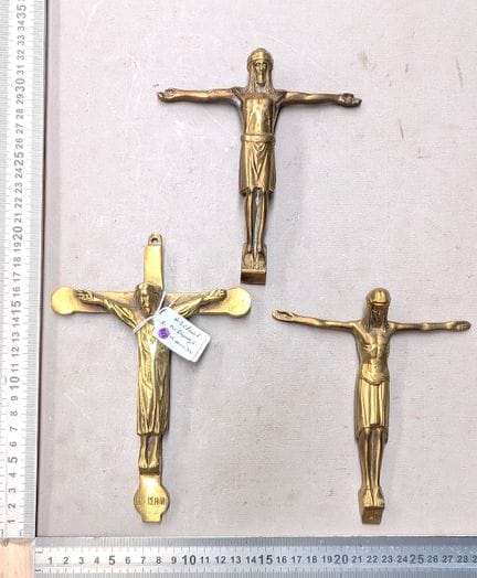 3 Christ en bronze - Dimensions et état voir photo