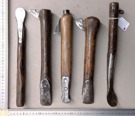 5 anciens décortiqueurs d'écorces d'arbre - Dimens