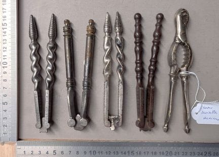 5 casses noisettes anciens - Dimensions et état vo