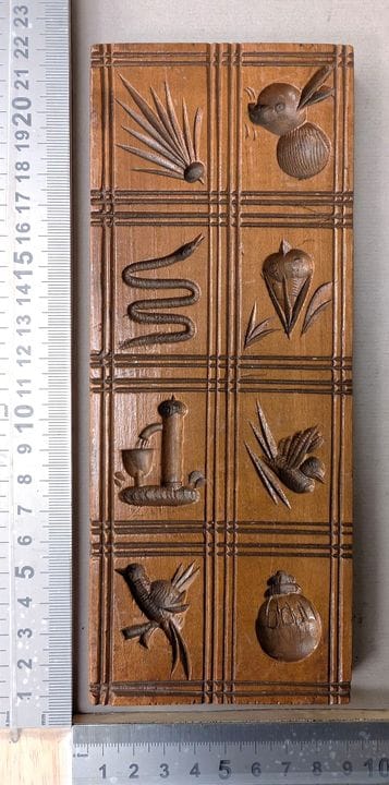 1 rare ancien moule en bois sculpté décor populair
