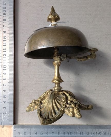 1 sonnette de comptoir en bronze - Dimensions et é