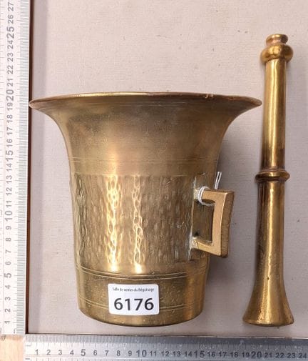 Mortier en bronze et son pilon - Dimensions et éta