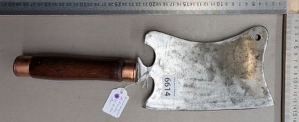 Ancien hachoir couperet acier laiton manche en boi