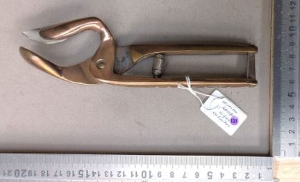 1 ancien coupe cigare en bronze - Dimensions et ét