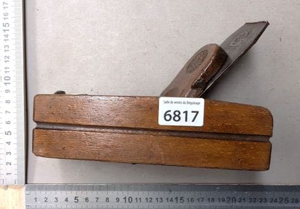 1 ancien rabot décoré 1780 - Dimensions et état vo