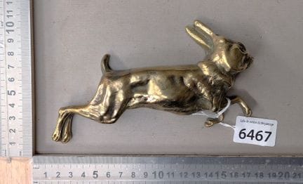 1 lièvre en bronze - Dimensions et état voir photo
