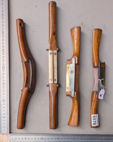4 anciennes vastringues racloir du bois - Dimensio
