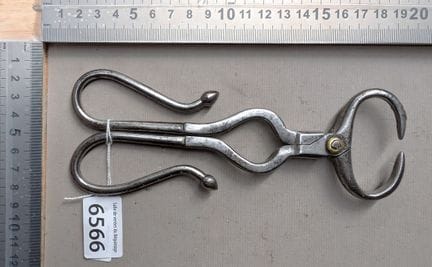 1 ancienne pince à sucre - Dimensions et état voir