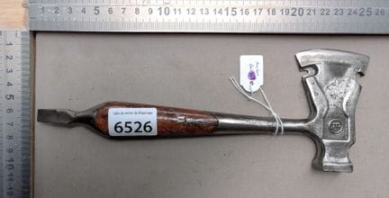1 ancienne petite hache multifonction - Dimensions