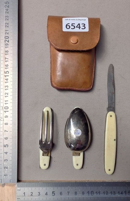 1 ancien couvert de voyage fourchette couteau cuil