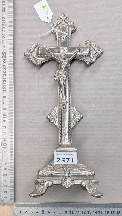 1 ancienne croix crucifix en métal argenté - Dimen