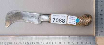Serpette ancienne avec manche en corne (pliante) -