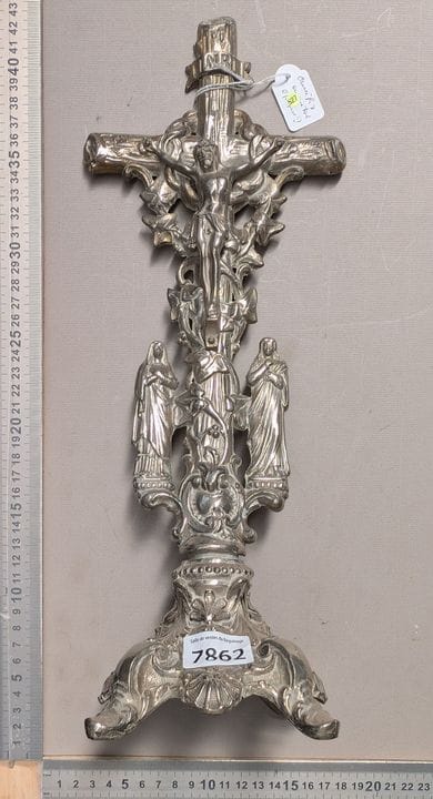Ancienne croix crucifix en bronze - Dimensions et 
