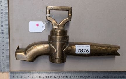 Ancien robinet en bronze - Dimensions et état voir