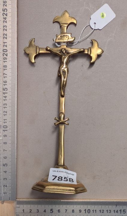 Ancienne croix crucifix en bronze - Dimensions et 