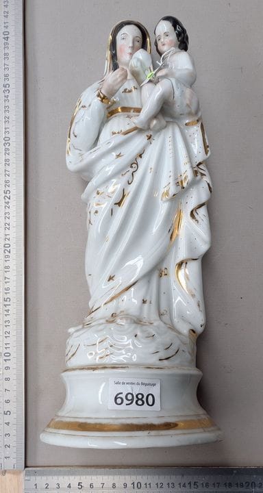 La Vierge et l'Enfant en faïence - Dimensions et é