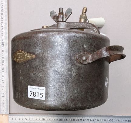Ancienne casserole à pression - Dimensions et état