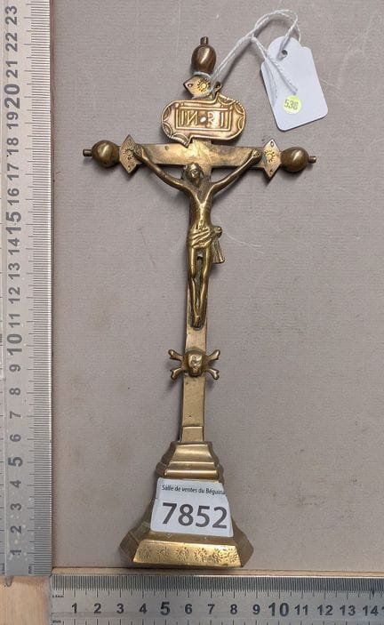 Ancienne croix crucifix en bronze - Dimensions et 