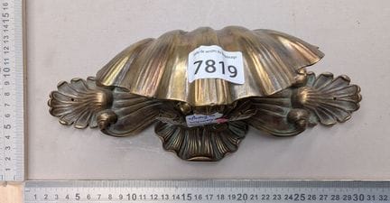 Ancien bénitier en bronze - Dimensions et état voi