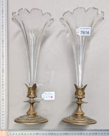 2 vases en verre et laiton - Dimensions et état vo
