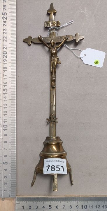 Ancienne croix crucifix en bronze - Dimensions et 