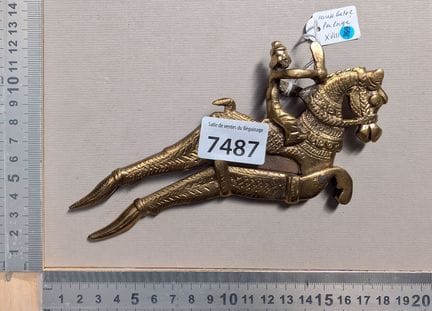1 ancien coupe bétel XVIIIème fer forgé en laiton 