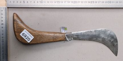 Couteau à crochet en fer forgé manche en bois - Di