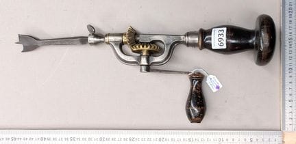 Ancienne chignole vilebrequin bois acier laiton - 