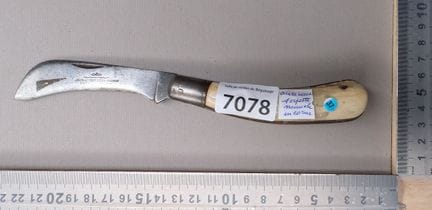 Serpette ancienne avec manche en corne (pliante) -