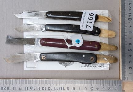 4 couteaux griffoirs manches en corne (pliants) - 