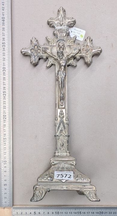 Ancienne croix crucifix en bronze - Dimensions et 
