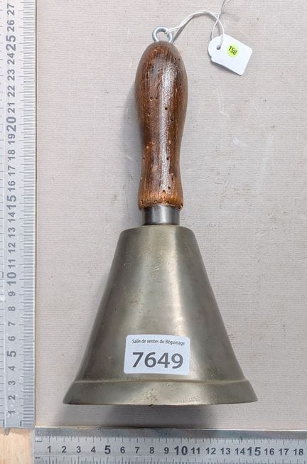 Très belle cloche en bronze manche en bois - Dimen