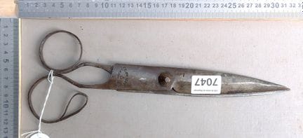 Grande paire de ciseaux en fer forgé antique XVIII