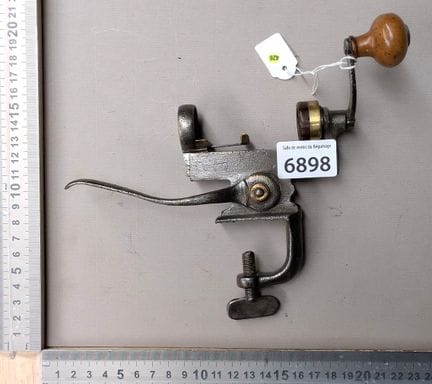 1 ancien sertisseur à cartouche XIXème - Dimension