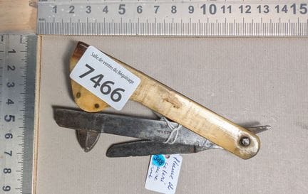 1 ancienne flamme de vétérinaire corne 3 lames WAU